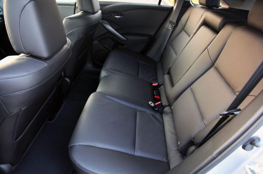 Интерьер Acura RDX (TB3/4) 2012 года  (фото 67 из 122)